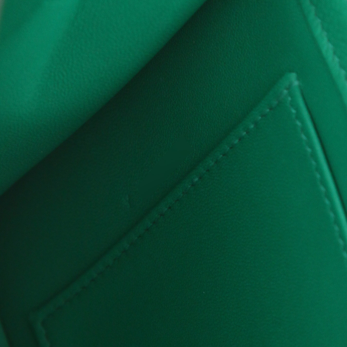 Hermès  Kelly Danse shoulder bag  in green menthe leather - Detail D4