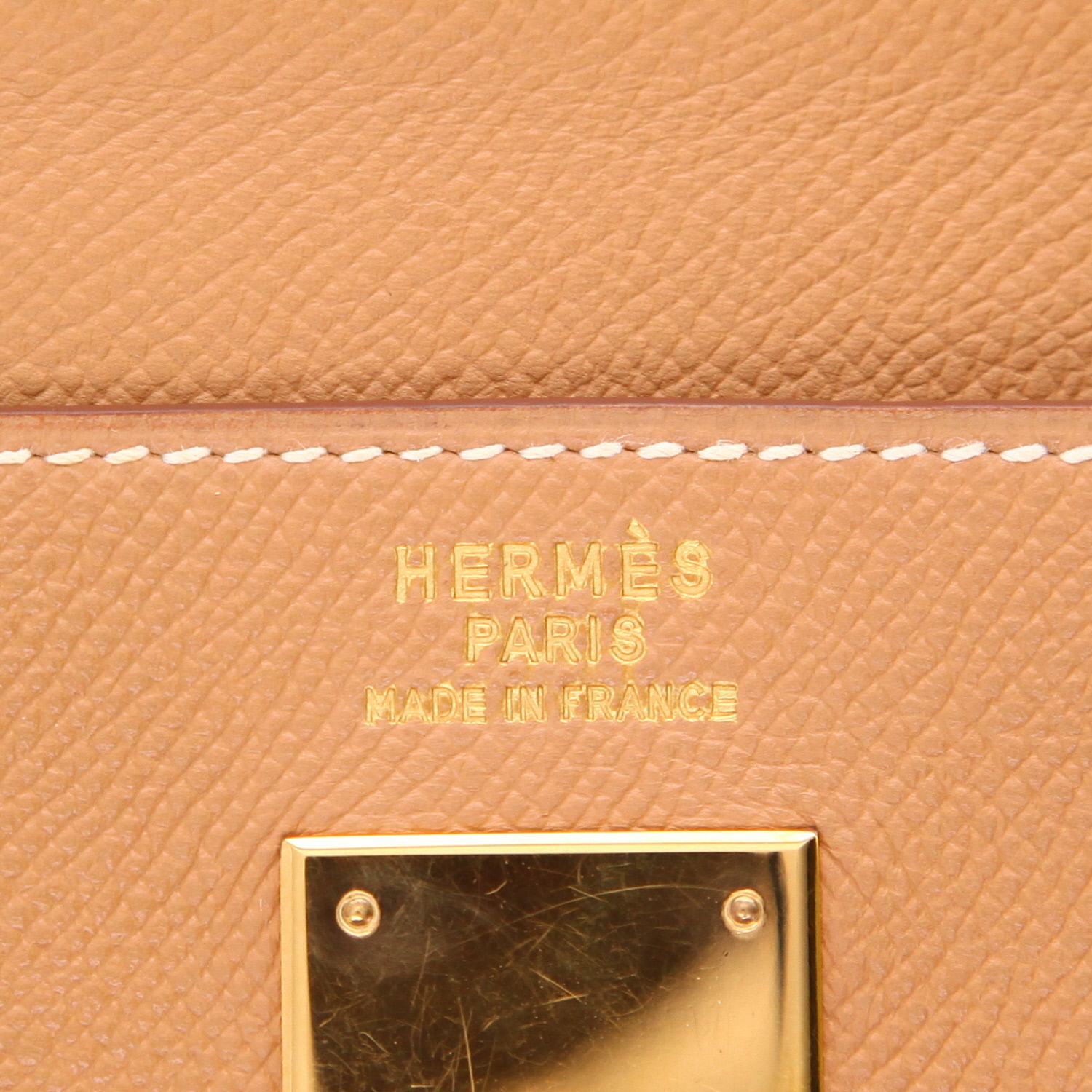 Sac à main Hermès  Kelly 35 cm en cuir Courchevel gold - Detail D2