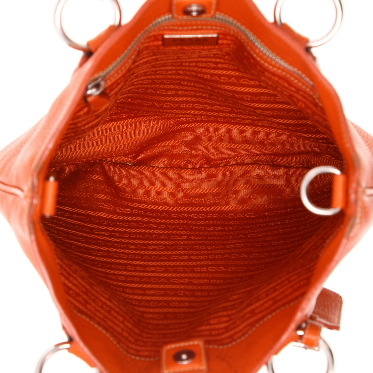 Bolso de mano Prada   en cuero granulado naranja - Detail D3