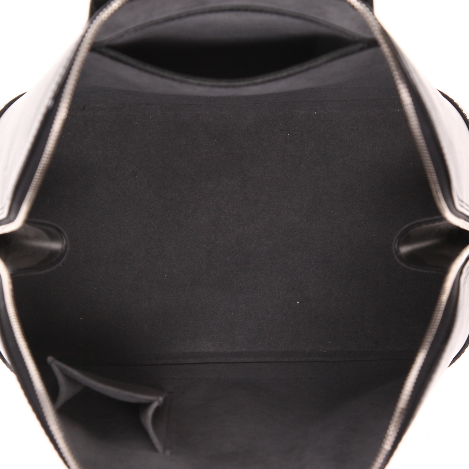 Louis Vuitton Alma handbag in black epi leather - Detail D3