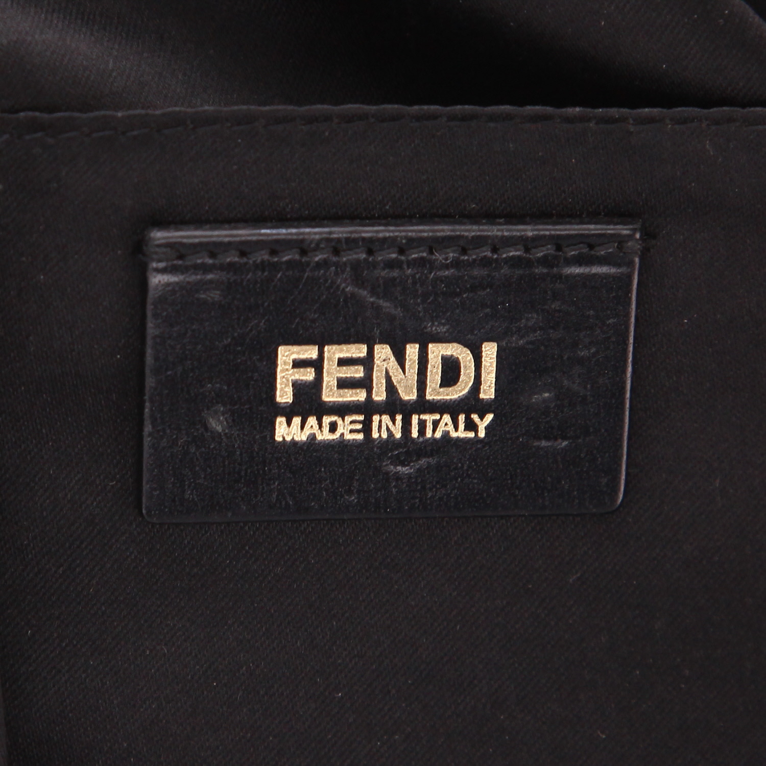 Sac à main Fendi Mamma Baguette en cuir noir - Detail D2