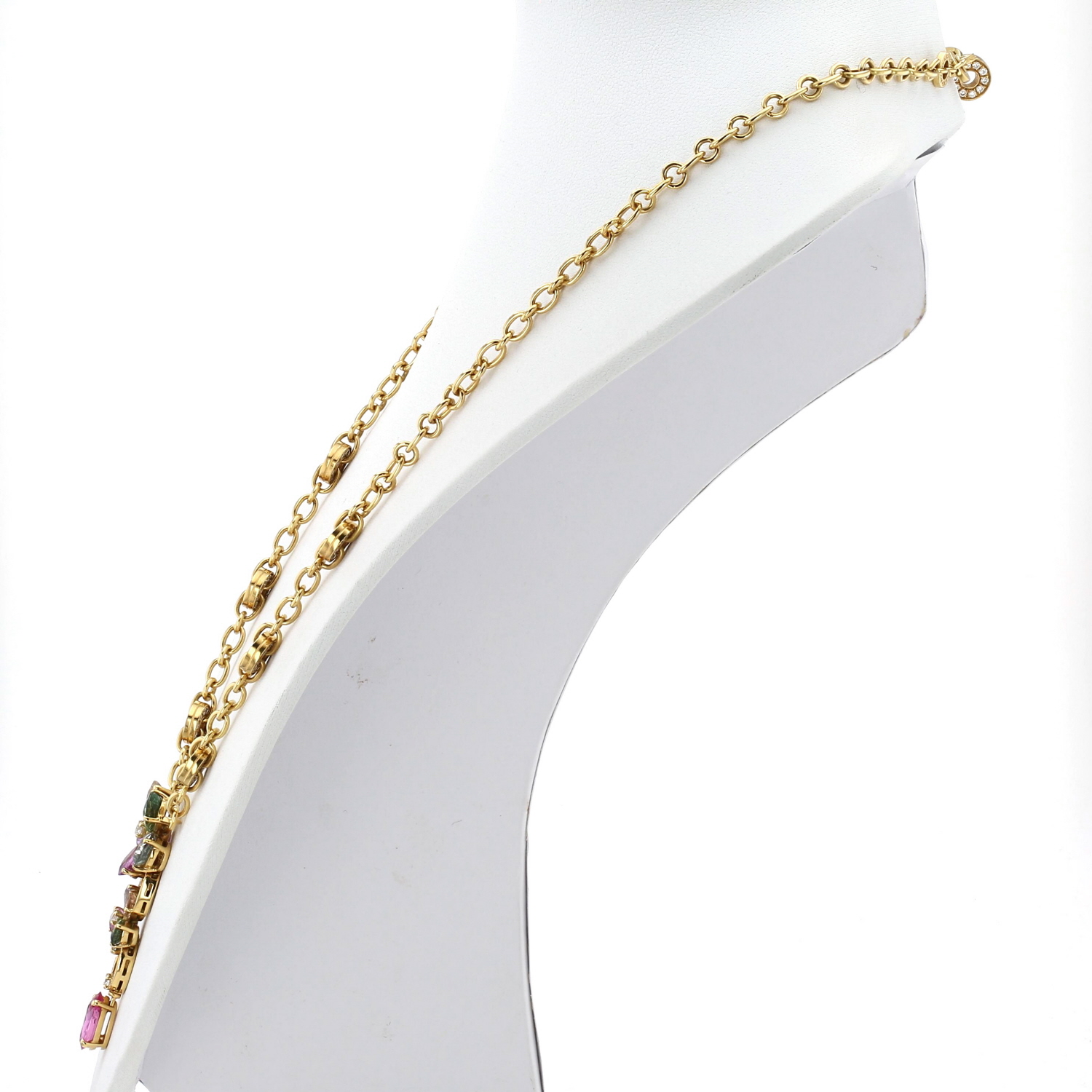 Collier Bulgari Flora en or jaune, diamants et saphirs de couleur - Detail D3