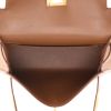 Bolso de mano Hermès  Kelly 20 cm en cuero epsom bicolor Alezan y Biscuit - Detail D3 thumbnail