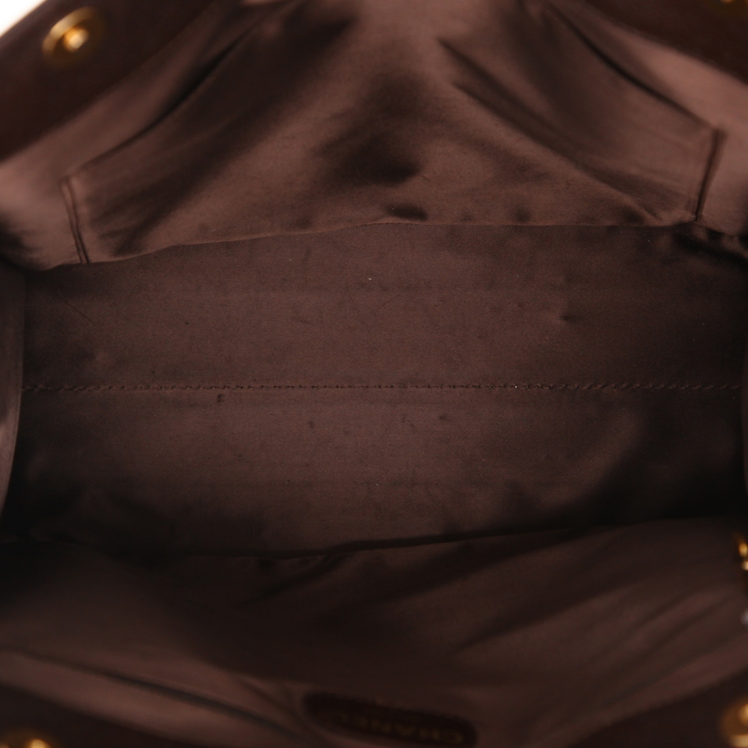 Chanel   handbag  in brown leather - Detail D3