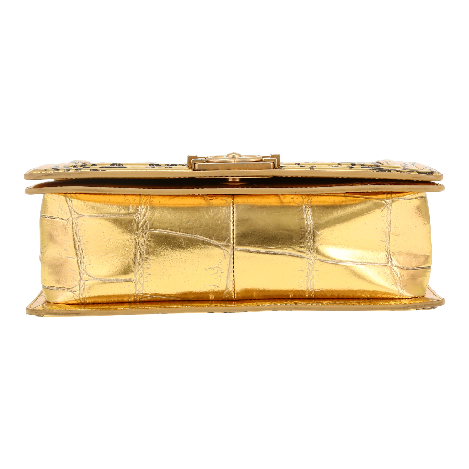 Chanel Boy shoulder bag in gold leather - Detail D1