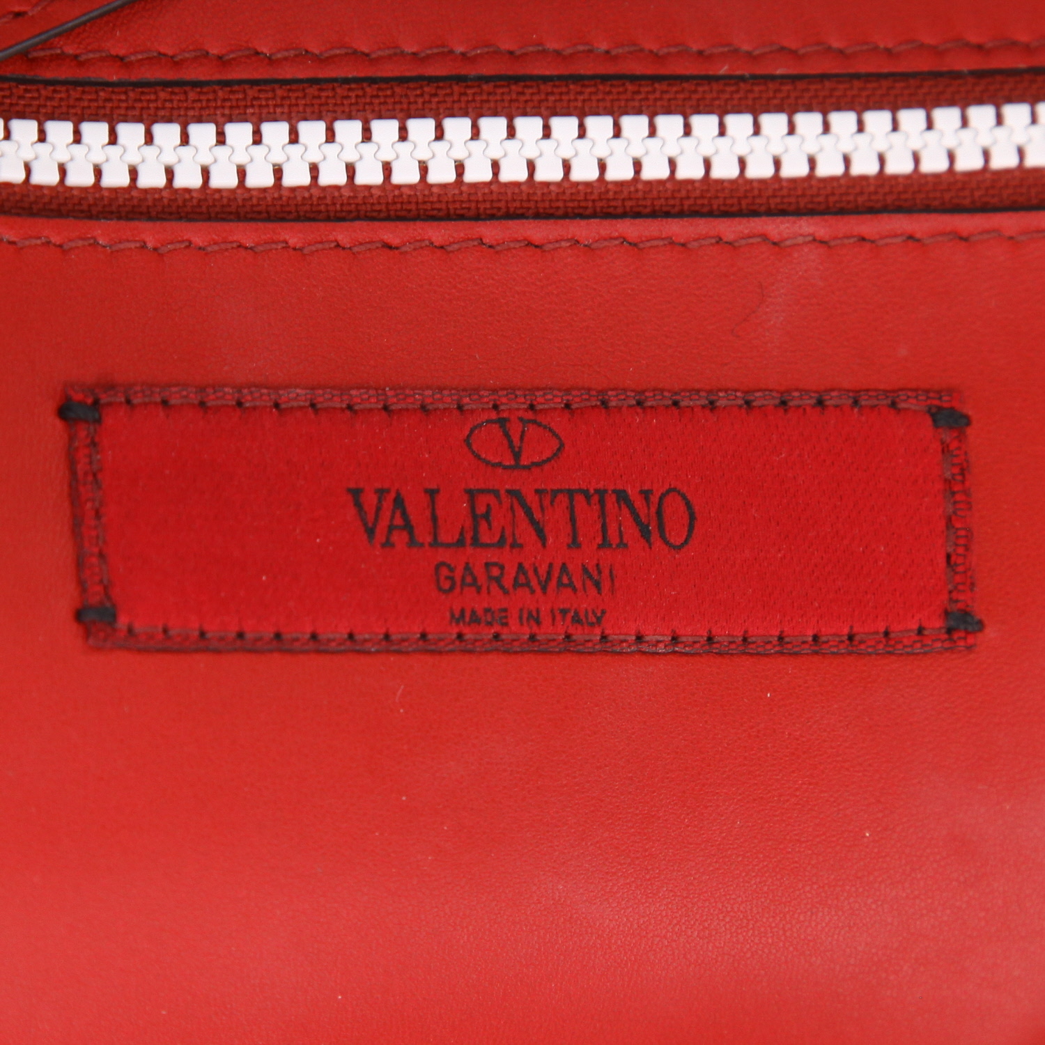 Valentino Garavani Rockstud shoulder bag in leather - Detail D2