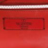 Bolso bandolera Valentino Garavani  Rockstud en cuero - Detail D2 thumbnail