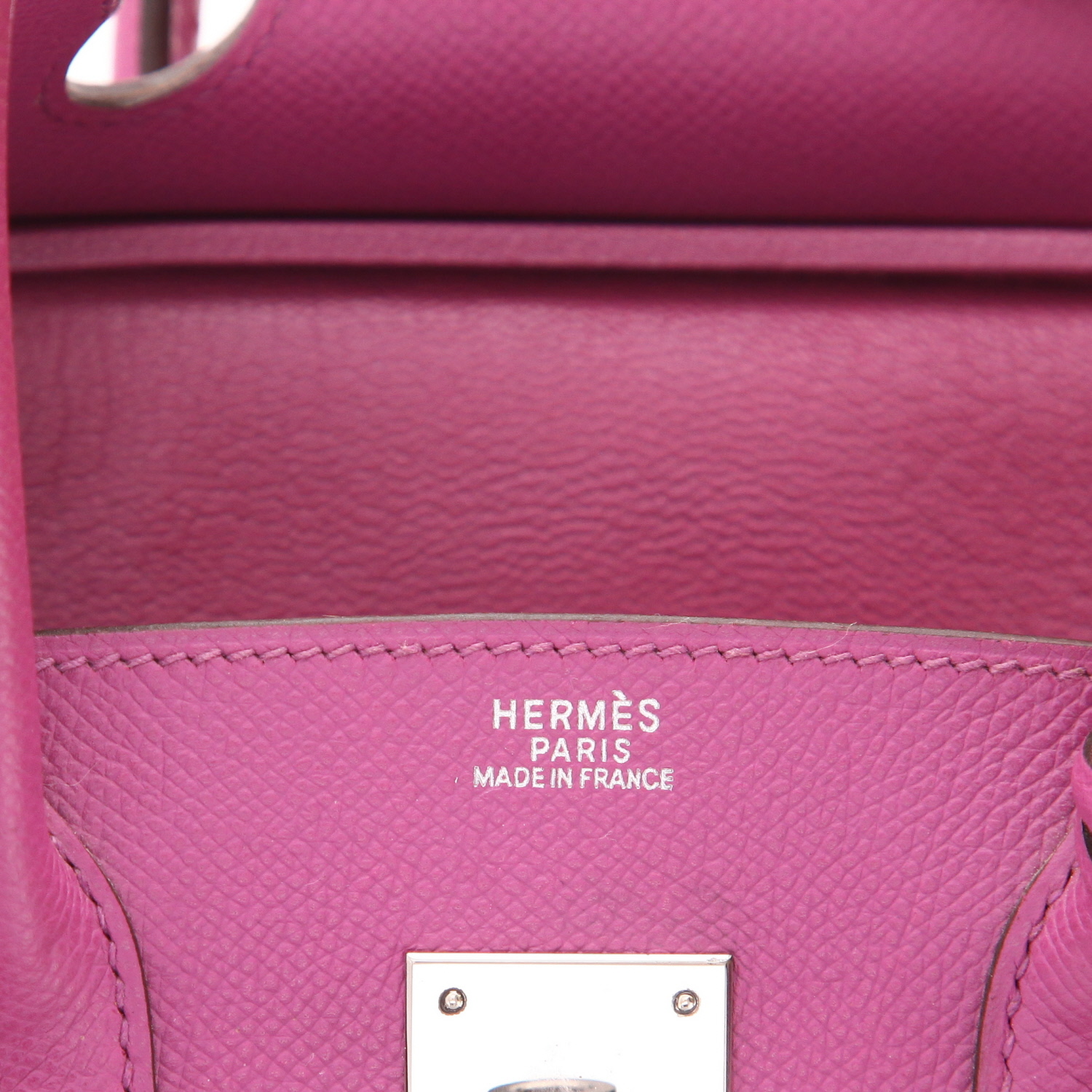 Hermès  Birkin 30 cm handbag  in purple Cyclamen epsom leather - Detail D2