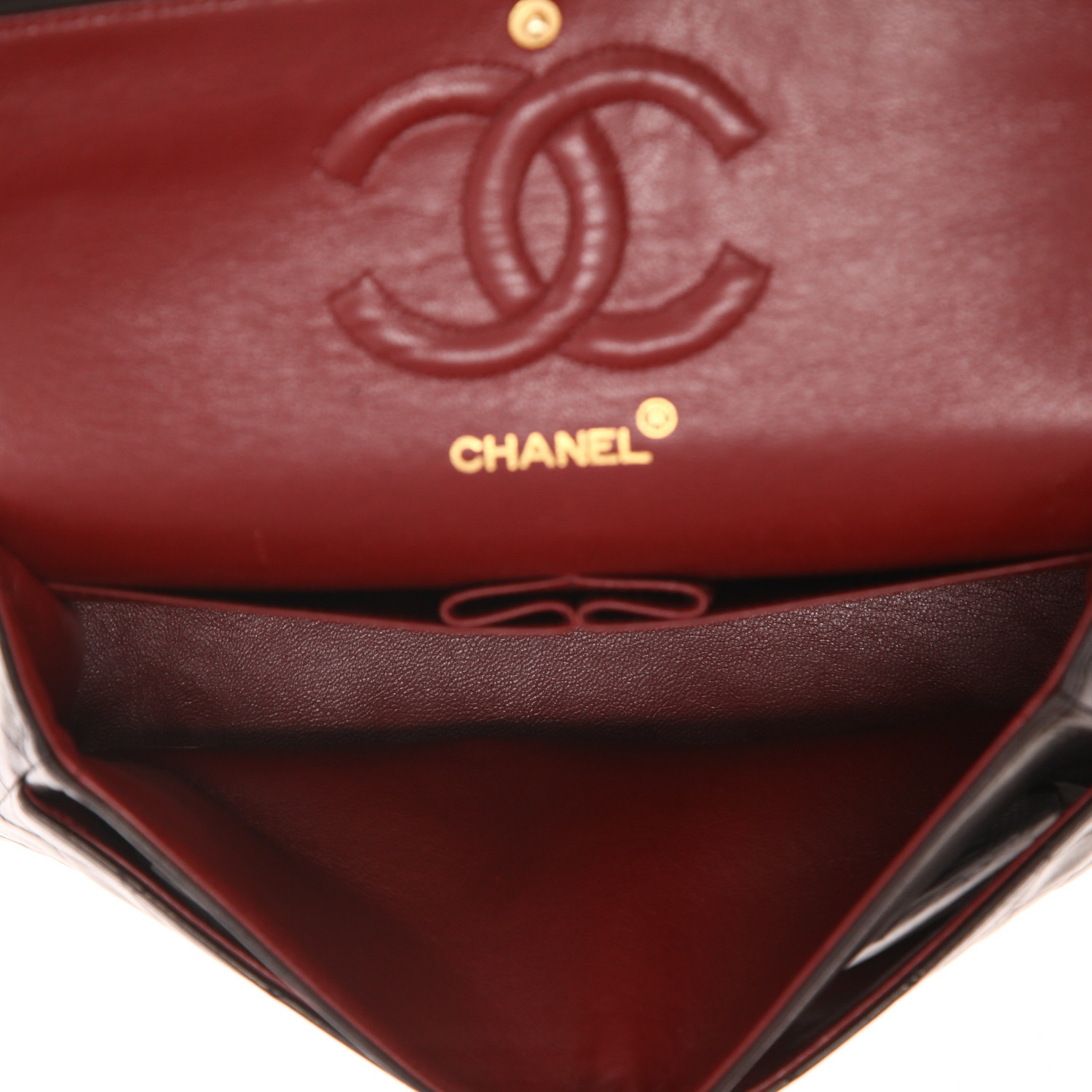 Bolso de mano Chanel  Timeless Classic en cuero acolchado negro - Detail D3