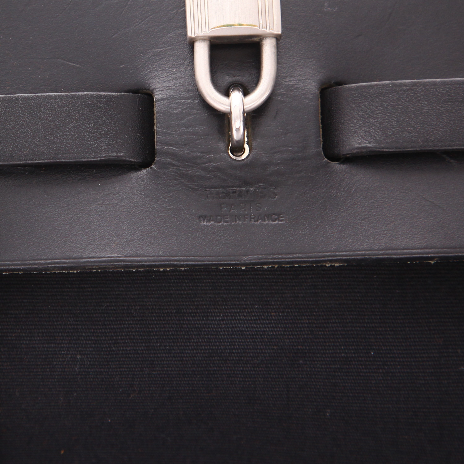 Mochila Hermès Herbag de lona negra y piel negra - Detail D2