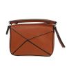 Loewe  Puzzle  super mini  shoulder bag  in brown leather - Detail D4 thumbnail