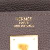 Hermès  Kelly 35 cm handbag  in grey togo leather - Detail D2 thumbnail