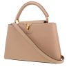 Bolso de mano Louis Vuitton  Capucines en cuero granulado beige - 00pp thumbnail