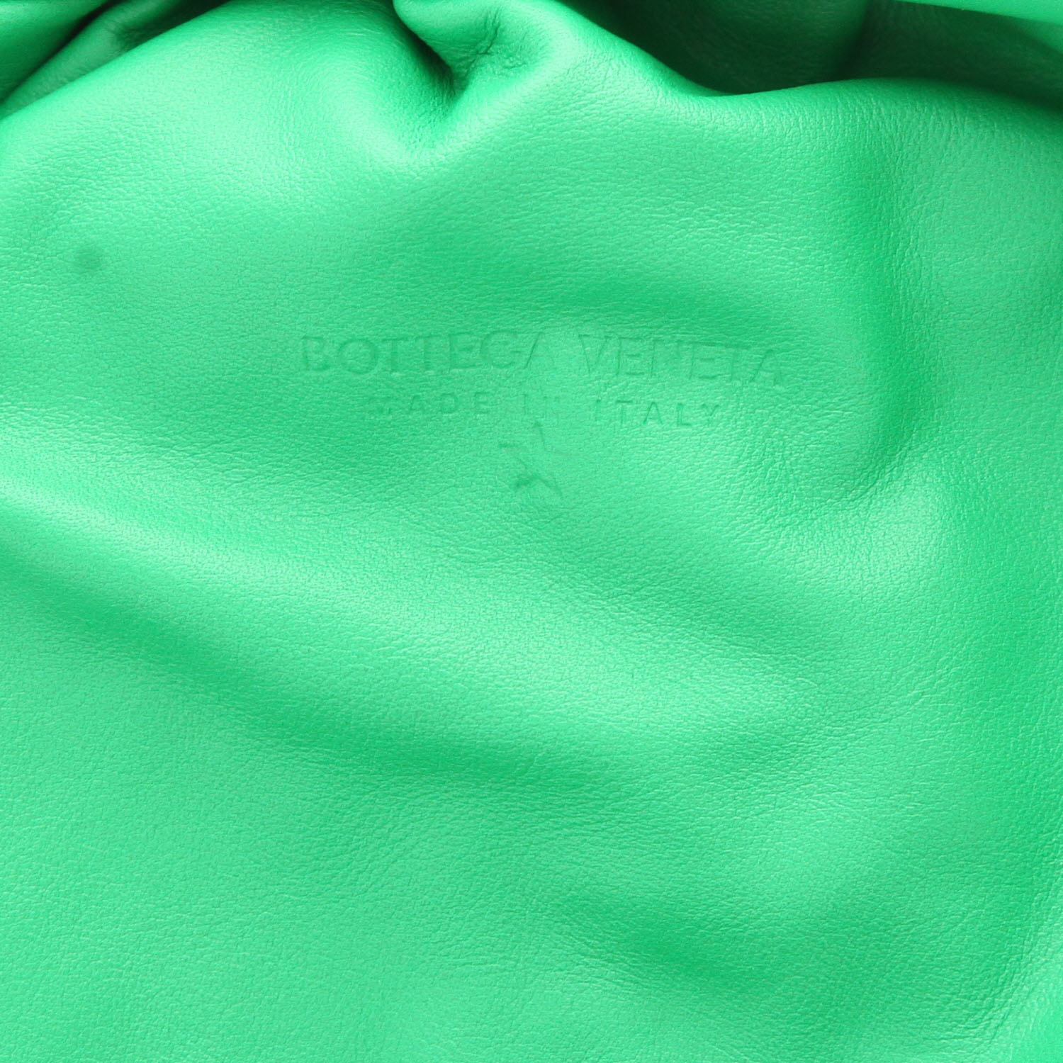 Bolsito de mano Bottega Veneta  Pouch en cuero verde - Detail D2