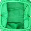 Bolsito de mano Bottega Veneta  Pouch en cuero intrecciato verde - Detail D3 thumbnail