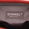 Sac à main Chanel  Shopping GST en cuir grainé matelassé rouge - Detail D2 thumbnail