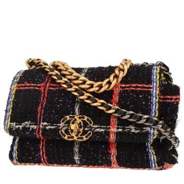 Chanel  19 medium model  shoulder bag  in black tweed