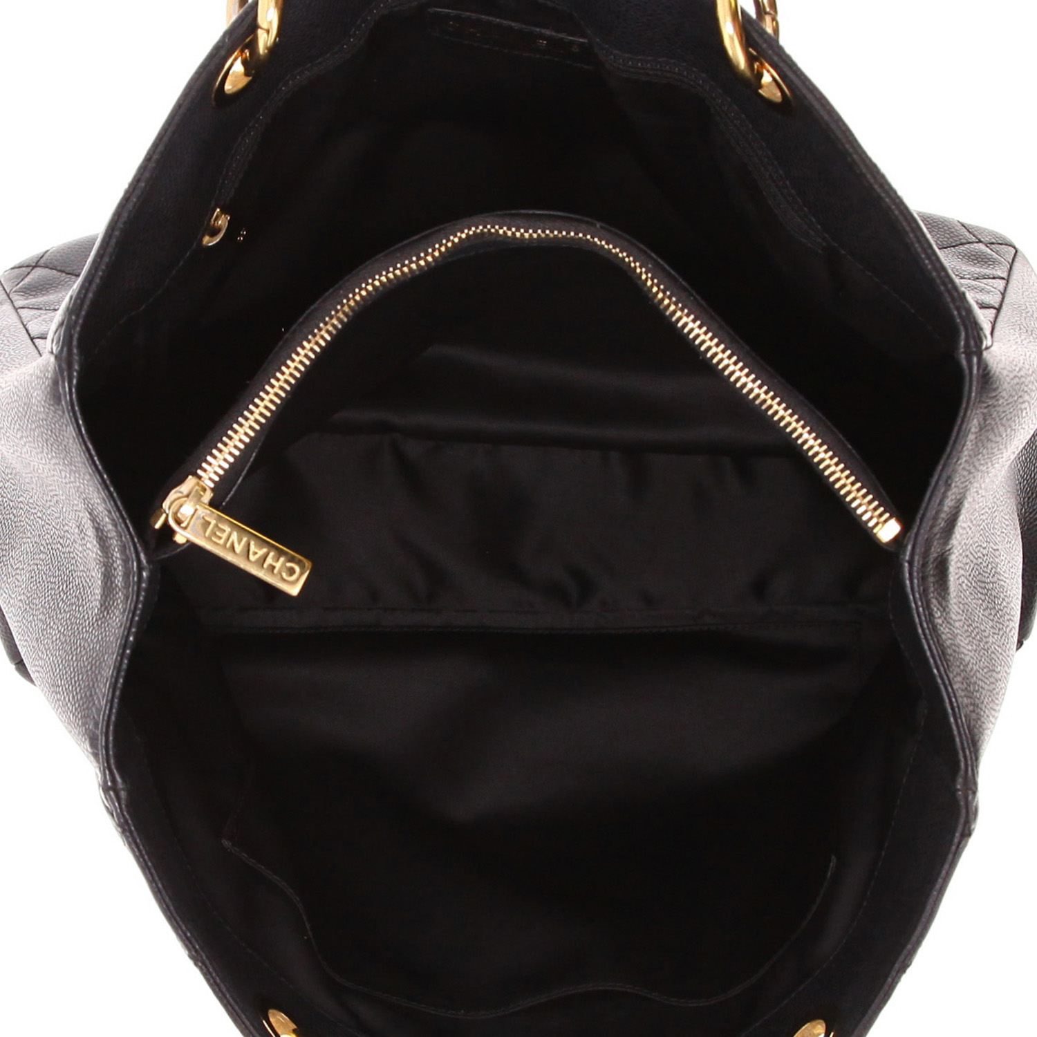 Chanel Shopping GST handbag in black quilted grained leather - Detail D3