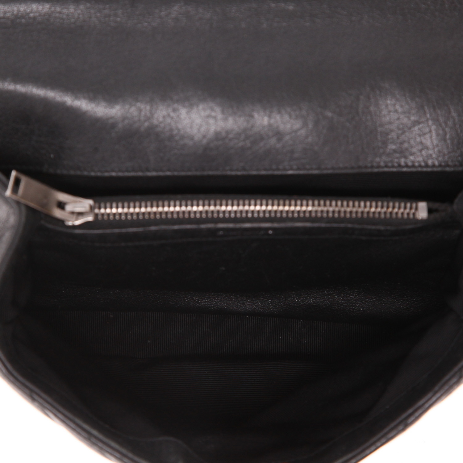Bolso bandolera Saint Laurent  College en cuero acolchado con motivos de espigas negro - Detail D3