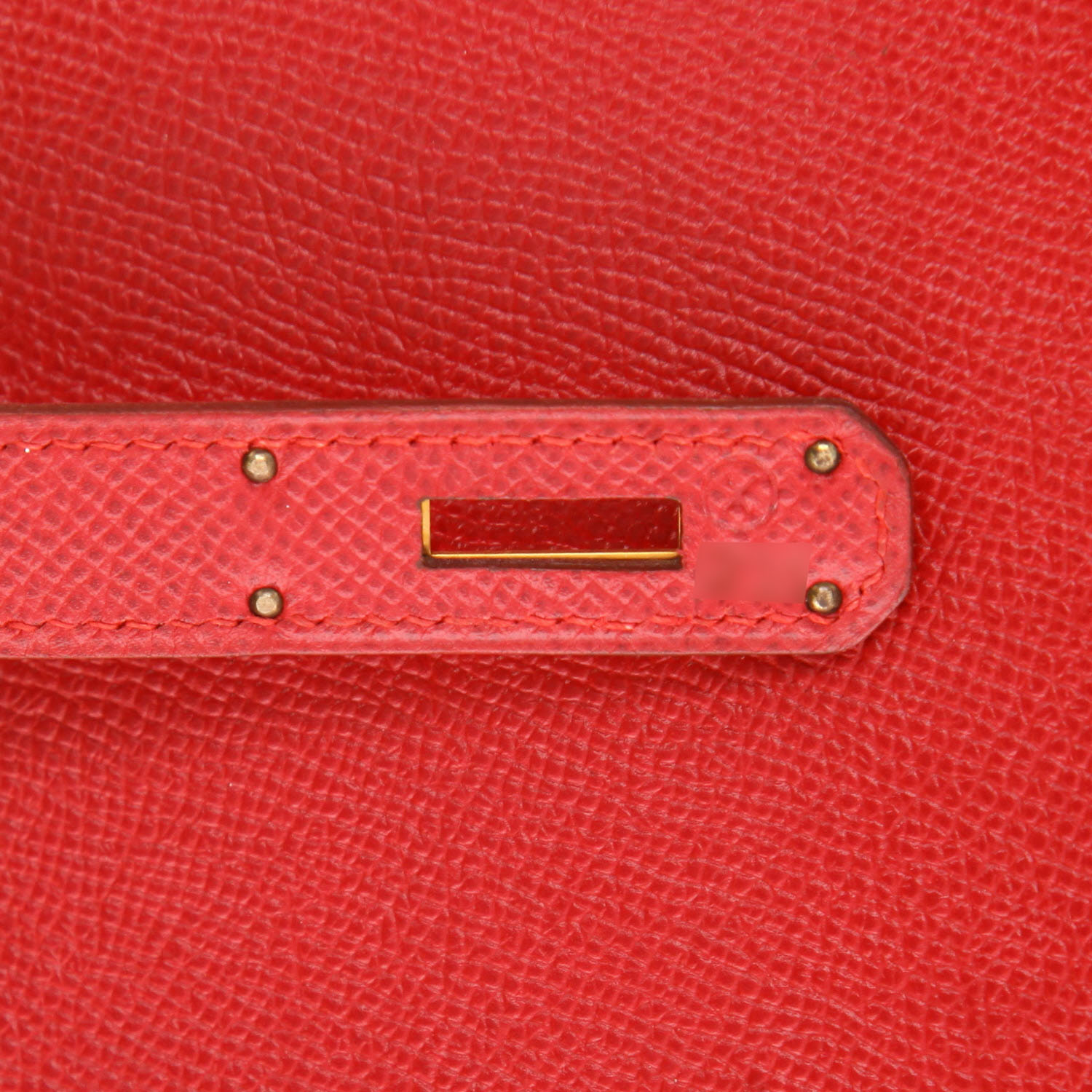 Hermès  Kelly 32 cm handbag  in red Courchevel leather - Detail D4