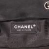 Chanel   mini  shoulder bag  in black satin - Detail D2 thumbnail