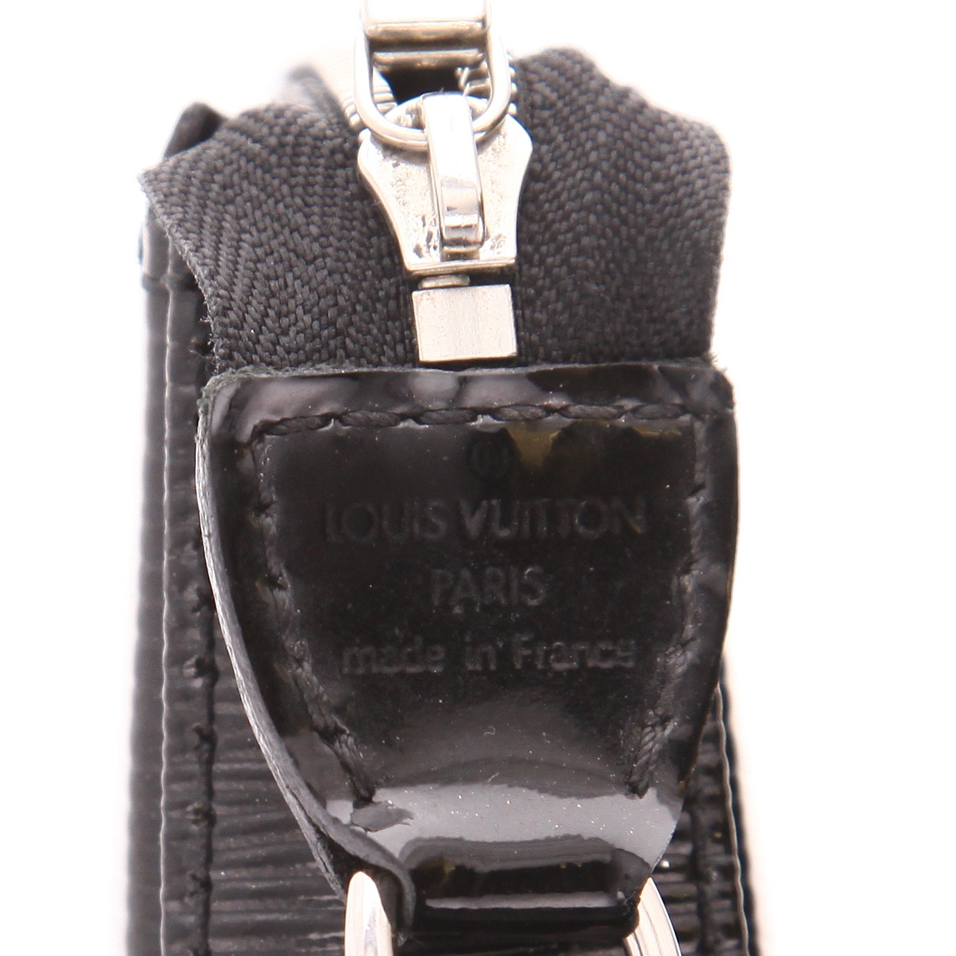 Louis Vuitton  Pochette accessoires handbag  in black epi leather - Detail D2