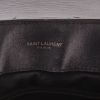 Sac bandoulière Saint Laurent  Loulou moyen modèle  en cuir matelassé chevrons noir - Detail D2 thumbnail