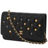 Chanel  Wallet on Chain shoulder bag  in black quilted leather - 00pp thumbnail