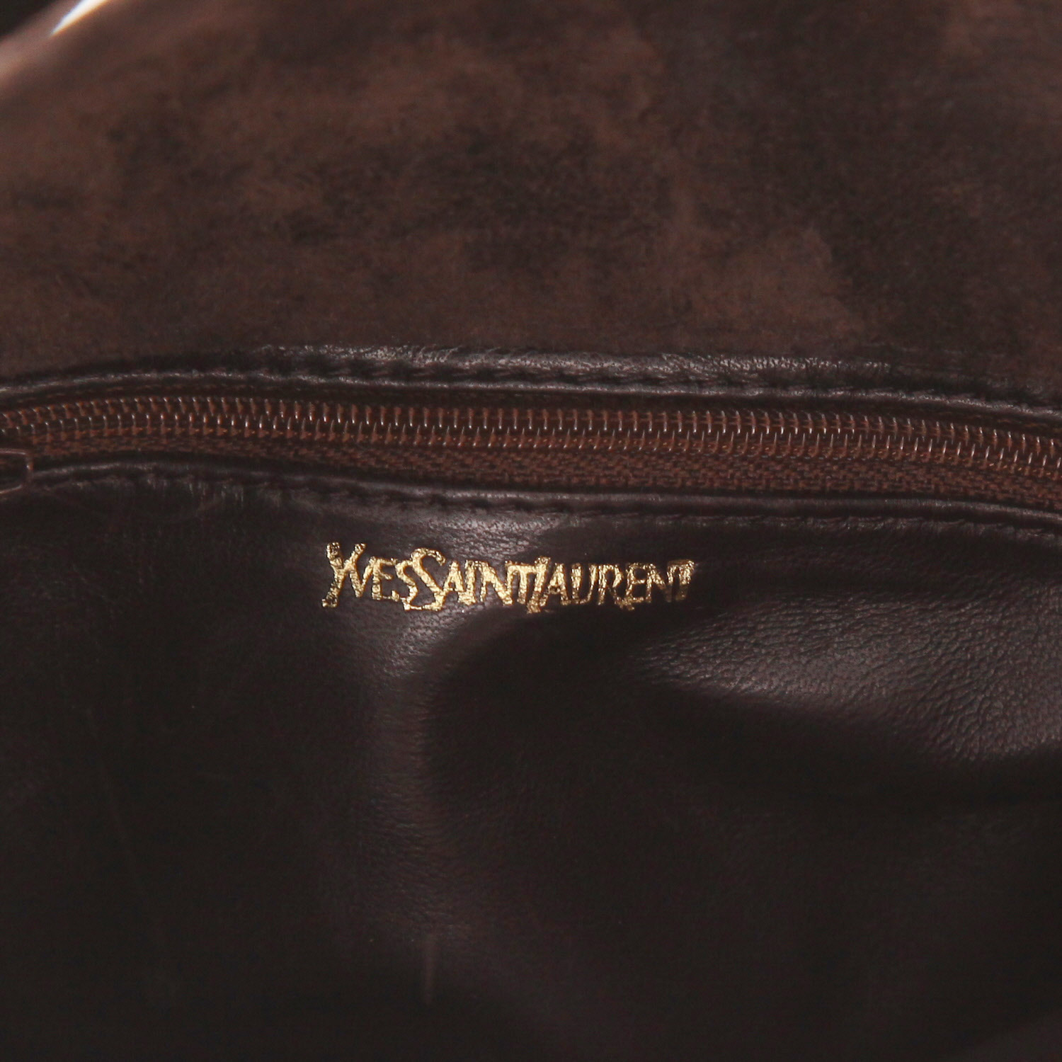 Saint Laurent handbag in brown Veau velours - Detail D2