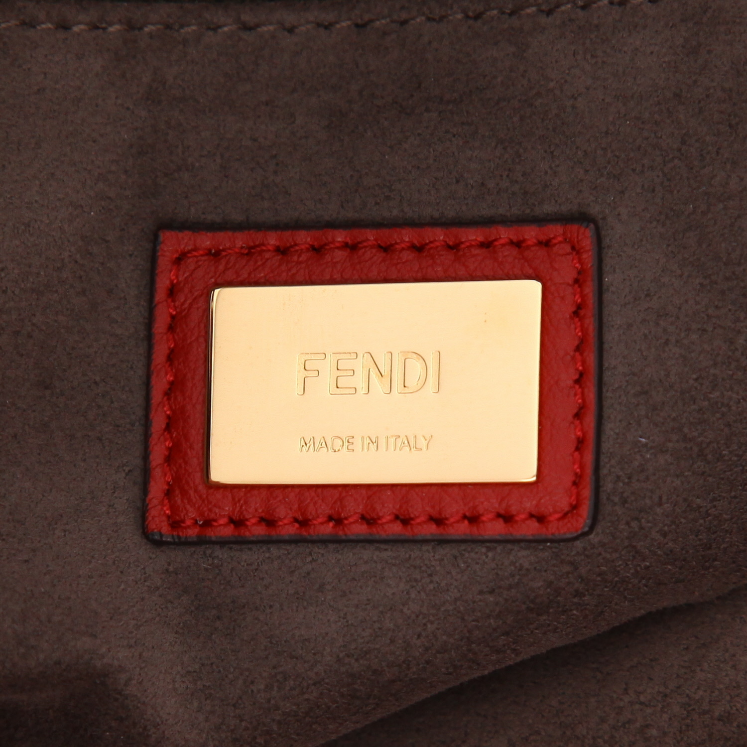 Fendi Peekaboo handbag in red leather - Detail D2