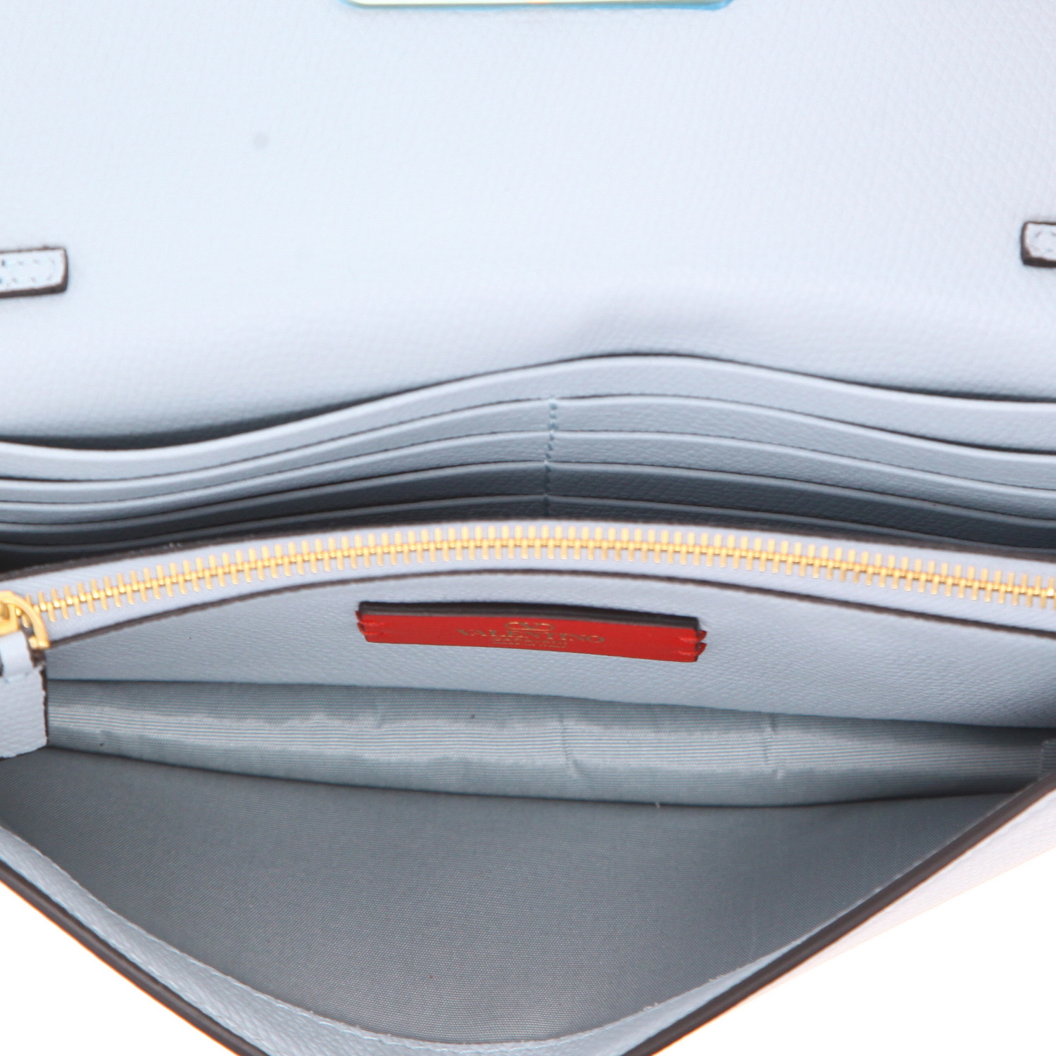 Valentino Garavani  Vlogo shoulder bag  in light blue grained leather - Detail D3