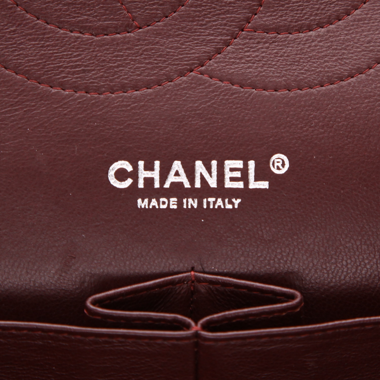 Bolso bandolera Chanel  Timeless Jumbo en cuero granulado acolchado negro - Detail D2