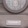 Chanel  Deauville shopping bag  in grey canvas  and grey leather - Detail D2 thumbnail