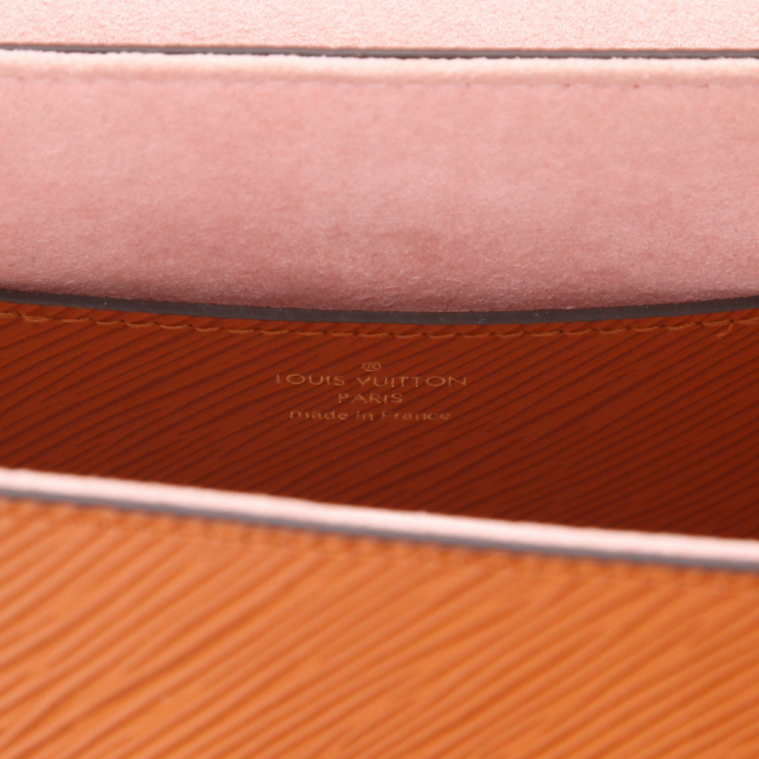 Louis Vuitton  Twist medium model  shoulder bag  in brown epi leather - Detail D2