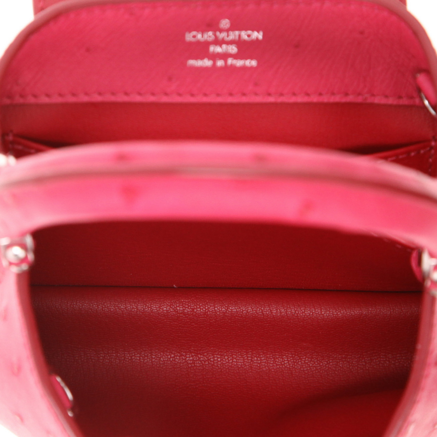 Louis Vuitton  Capucines Mini shoulder bag  in pink ostrich leather - Detail D3