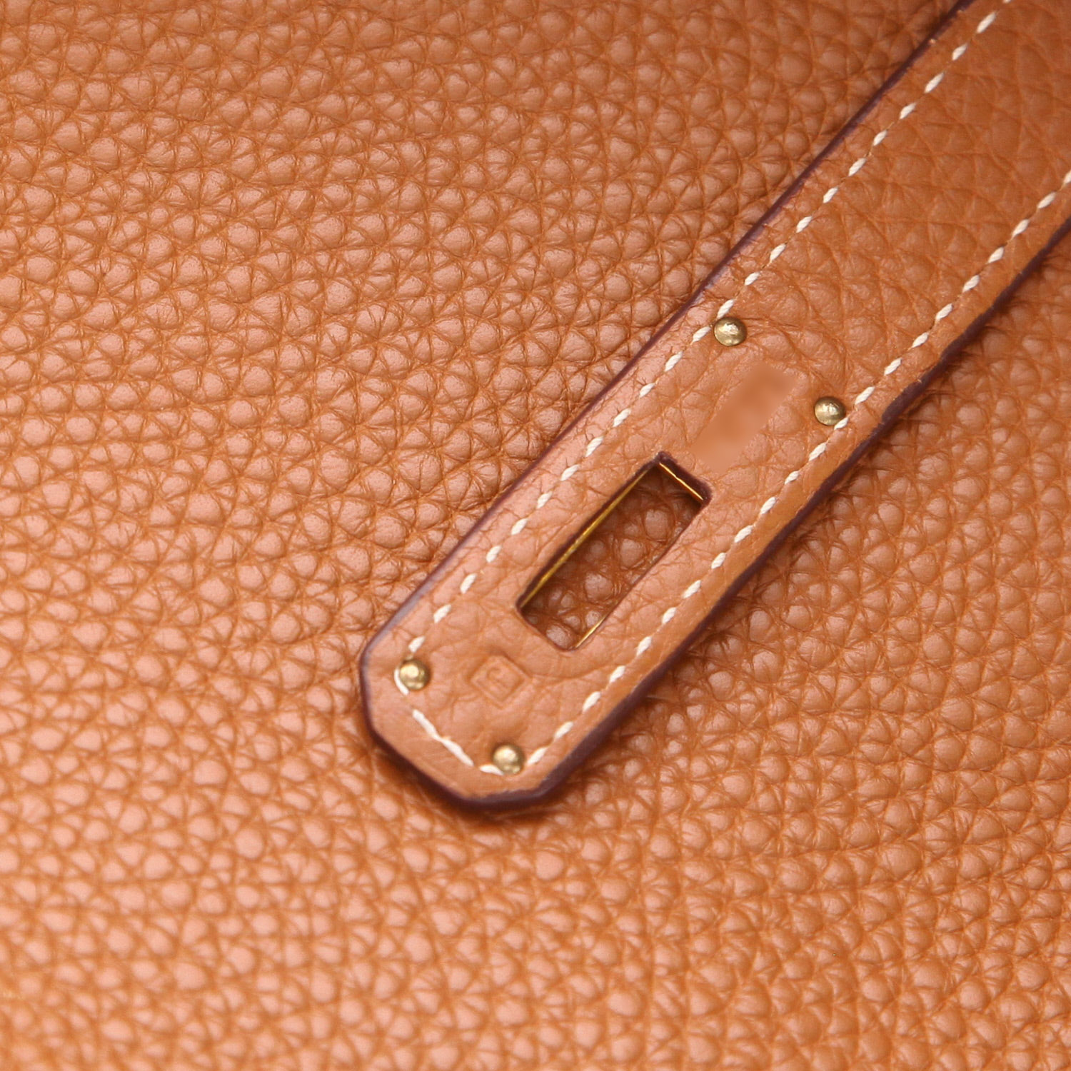 Bolso de mano Hermès  Birkin 35 cm en cuero togo color oro - Detail D4