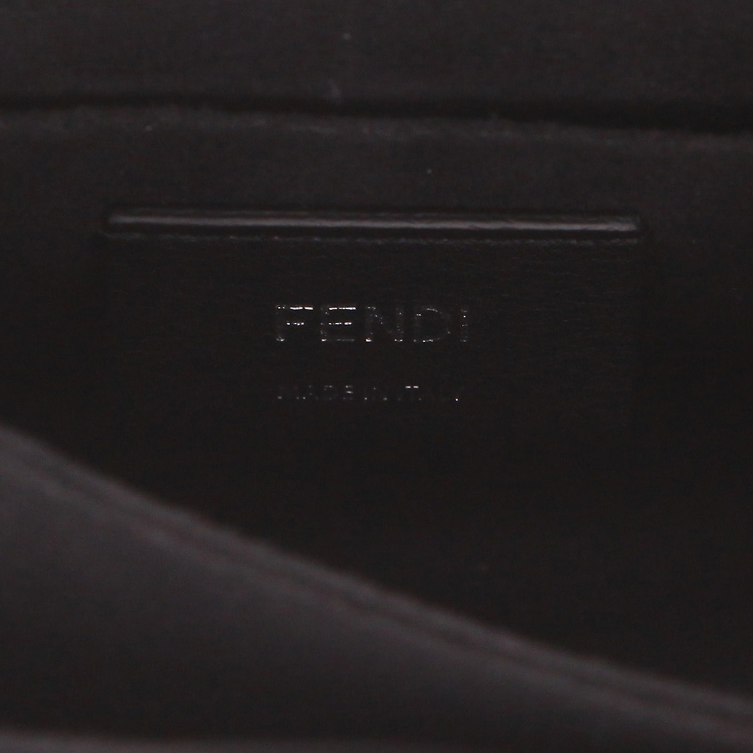 Fendi Kan I shoulder bag in brown leather and black velvet - Detail D2