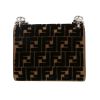 Sac bandoulière Fendi  Kan I en cuir marron et velours noir - Detail D4 thumbnail