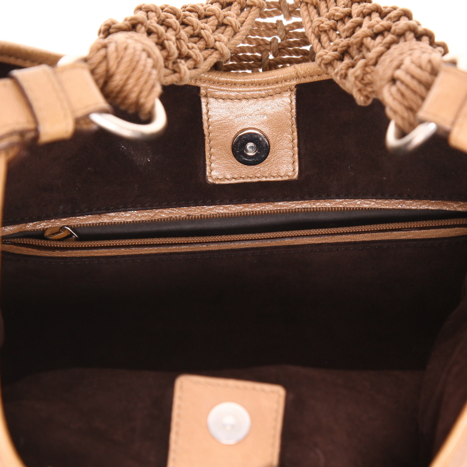 Saint Laurent Mombasa Vintage handbag in brown leather - Detail D4