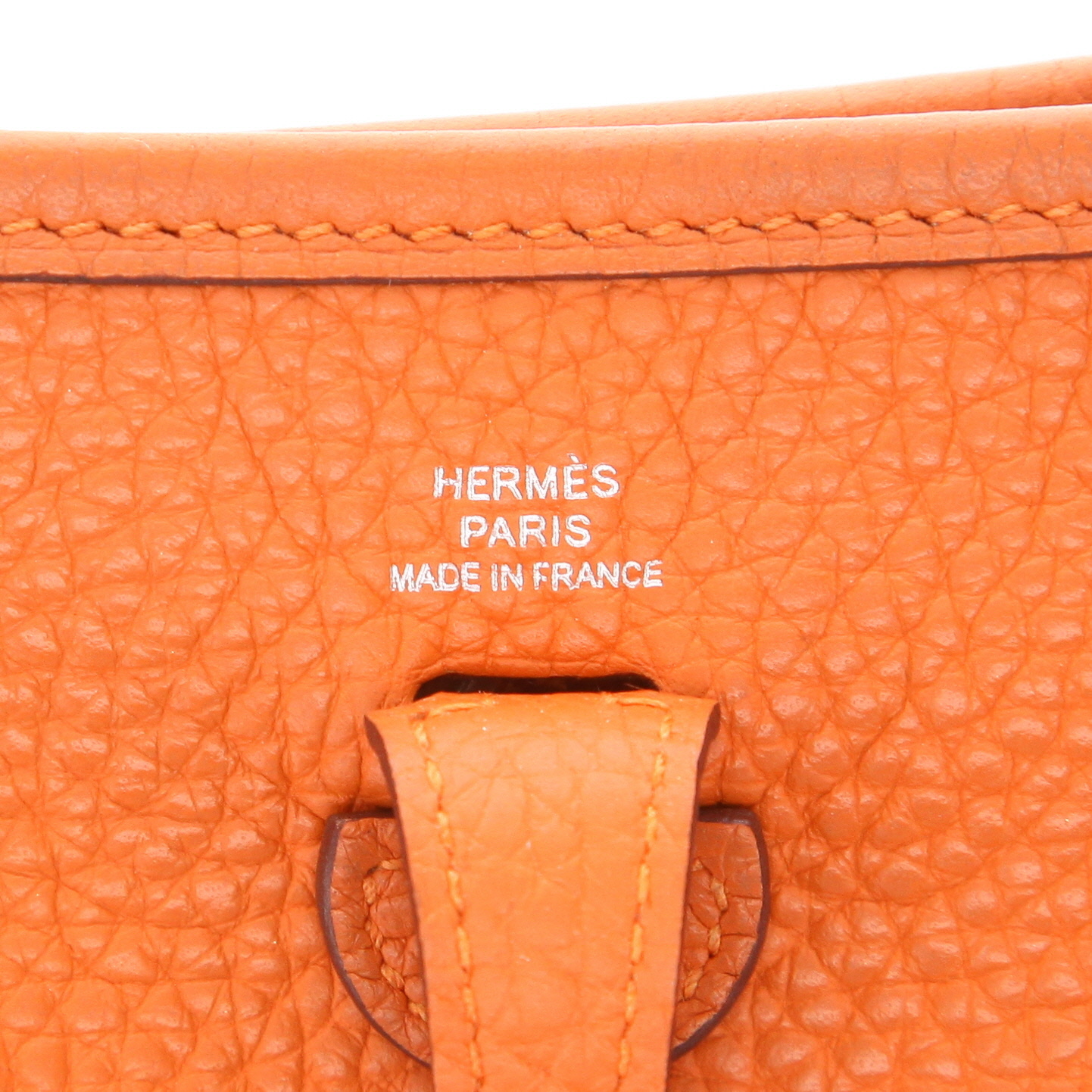 Hermès Mini Evelyne shoulder bag in orange leather taurillon clémence - Detail D2
