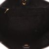 Bolso de mano Celine  Sac Sangle en cuero granulado negro - Detail D3 thumbnail