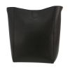 Bolso de mano Celine  Sac Sangle en cuero granulado negro - Detail D4 thumbnail