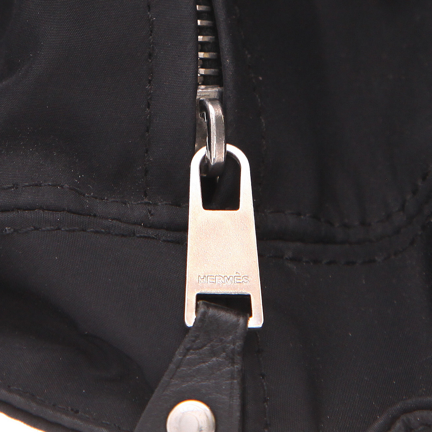 Hermès Acapulco handbag canvas and black leather - Detail D2