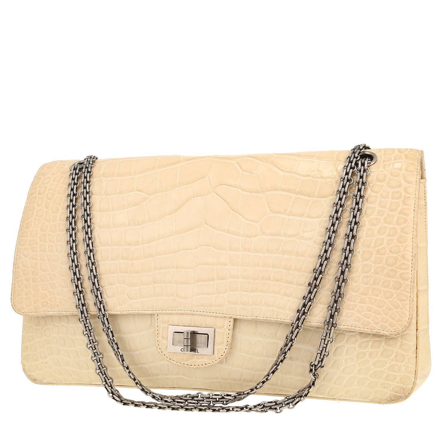 Borsa a tracolla Chanel  Chanel 2.55 in coccodrillo beige