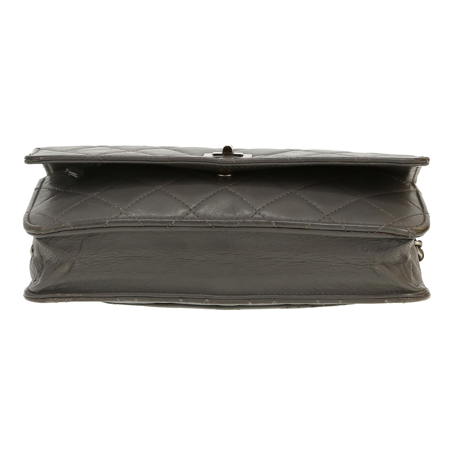 Chanel  Wallet on Chain shoulder bag  in grey quilted leather - Detail D1