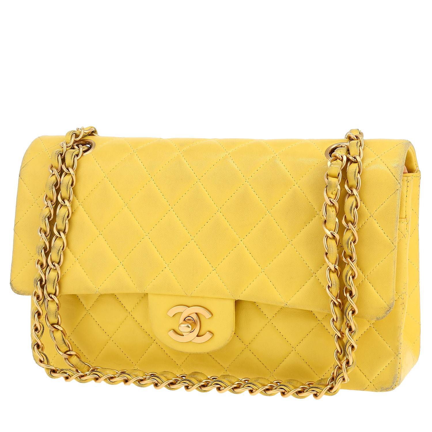 Bolso de mano Chanel  Timeless Classic en cuero acolchado amarillo