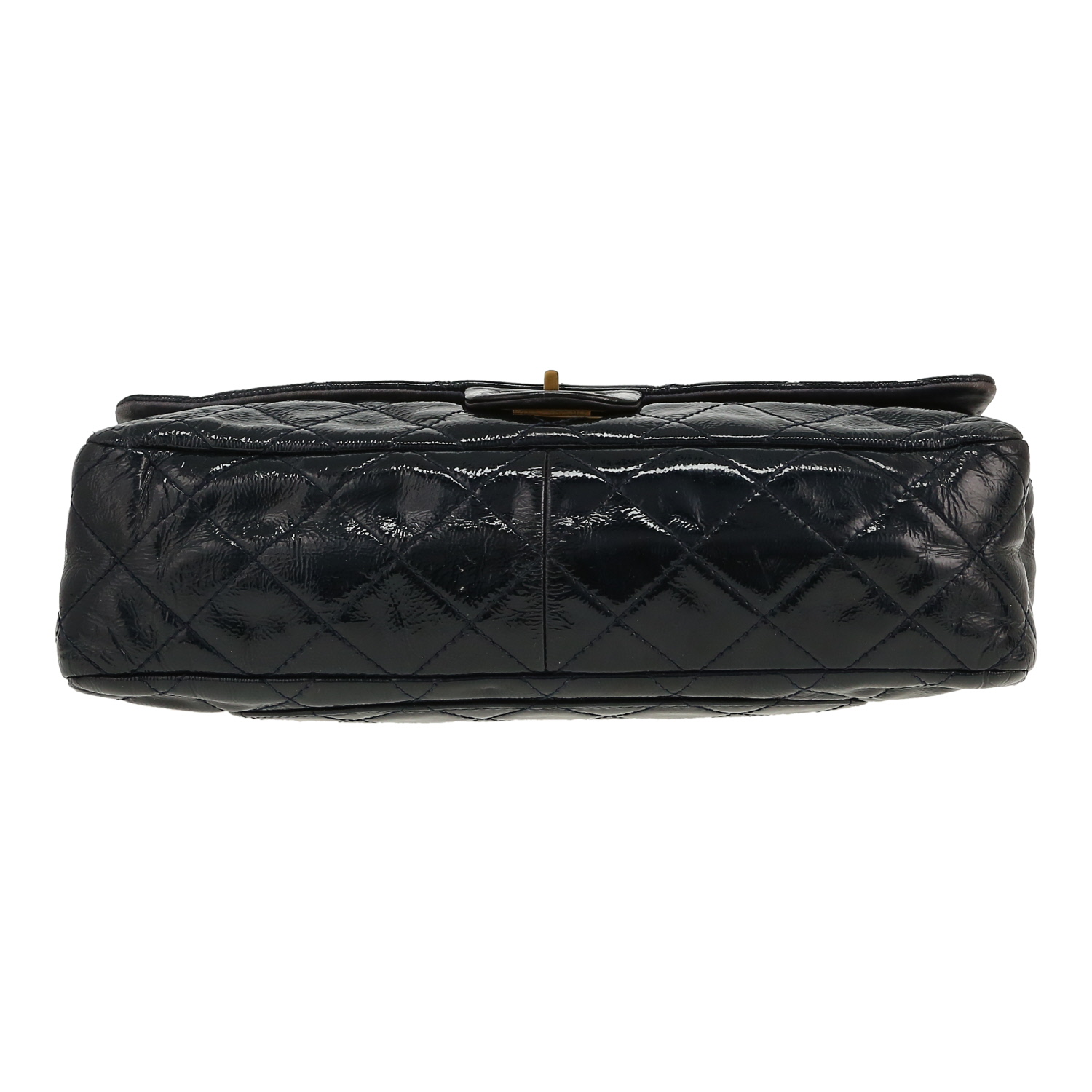 Sac à main Chanel 2.55 en cuir verni matelassé bleu - Detail D1