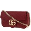 Bolso bandolera Gucci  GG Marmont mini  en cuero acolchado color burdeos - 00pp thumbnail