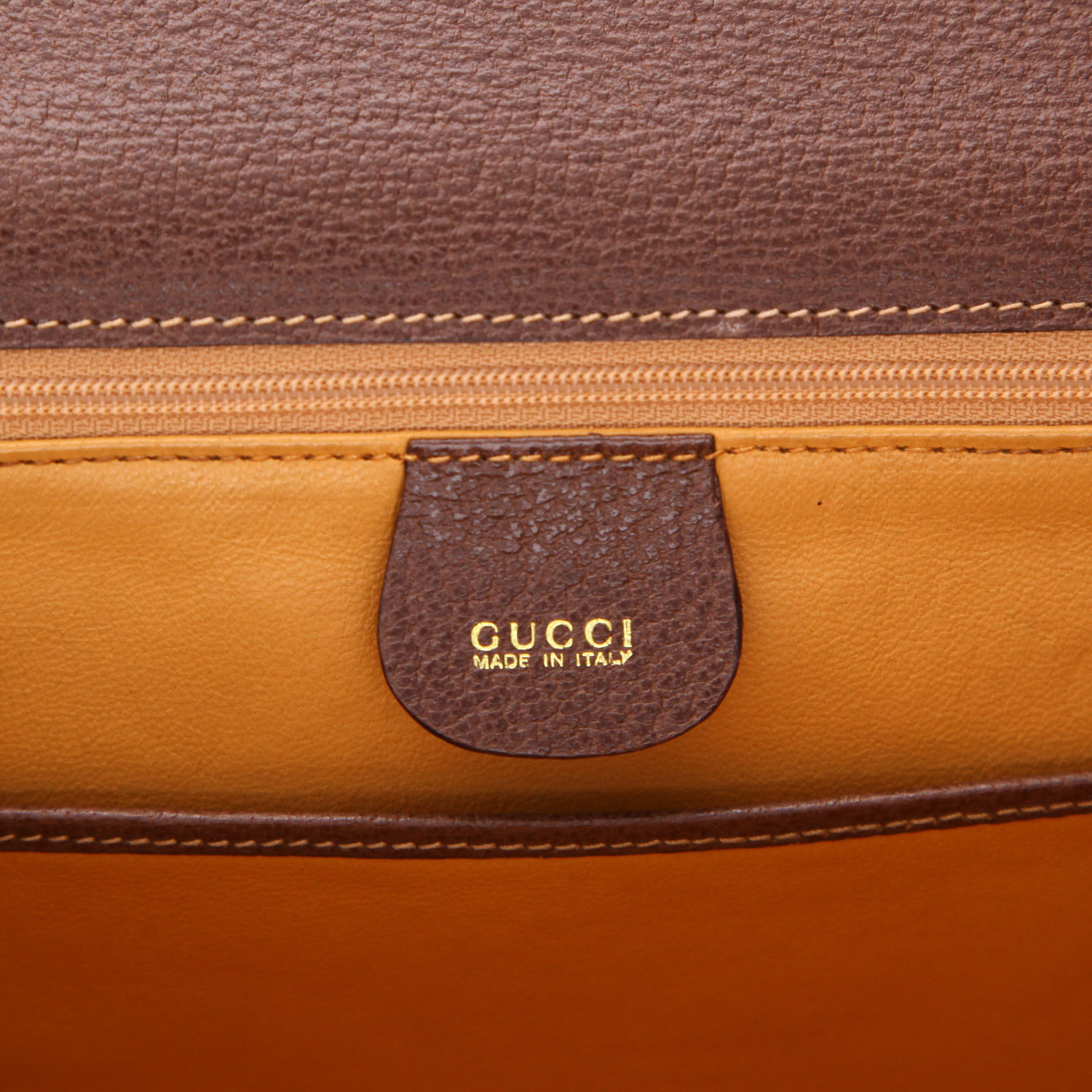 Gucci  Bamboo handbag  in brown grained leather  and bamboo - Detail D2