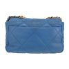 Chanel  19 shoulder bag  in blue quilted leather - Detail D4 thumbnail